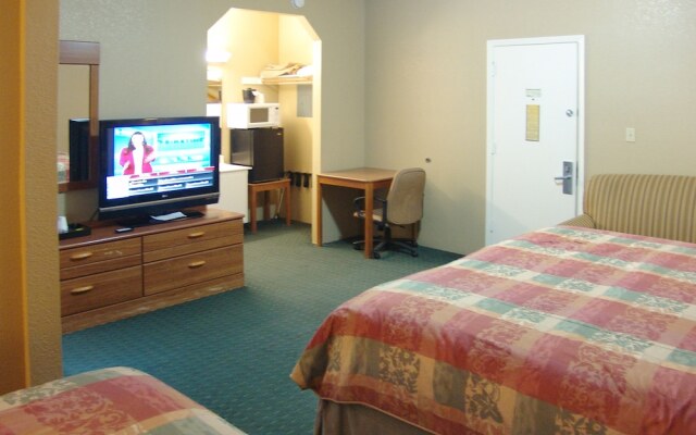 Holland Inn and Suites