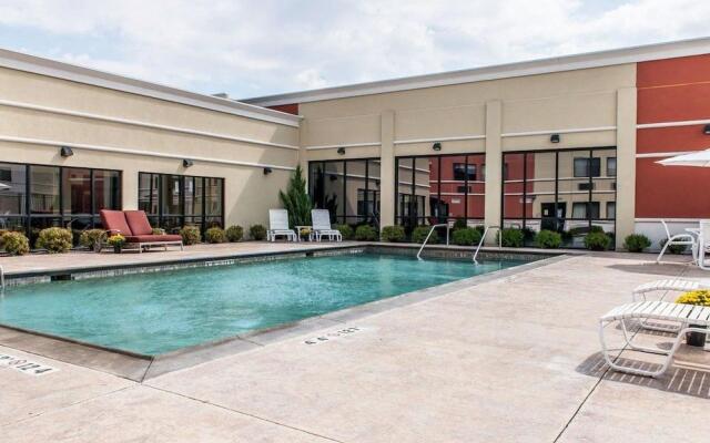 Quality Inn & Suites Mattoon Area