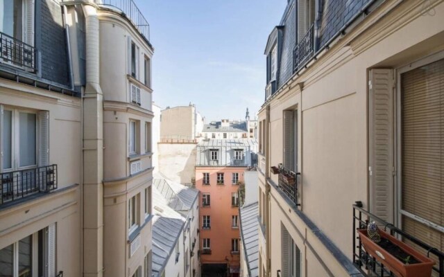 Cosy Flat Sleeps 4 W/terrace in the 10th District