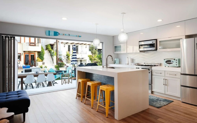 Your Coastal Getaway in Manhattan Beach Awaits