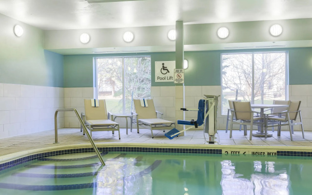 Holiday Inn Express Rochester NE- Irondequoit by IHG