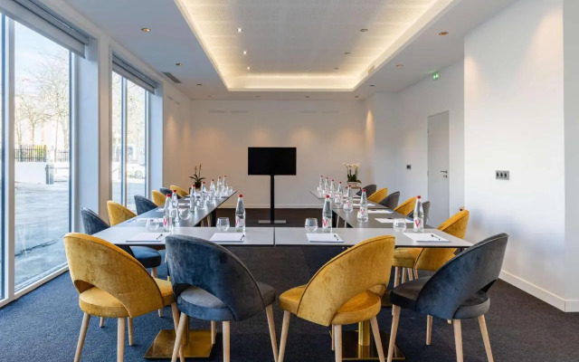 Brit Hotel Privilège Paris - Rosny