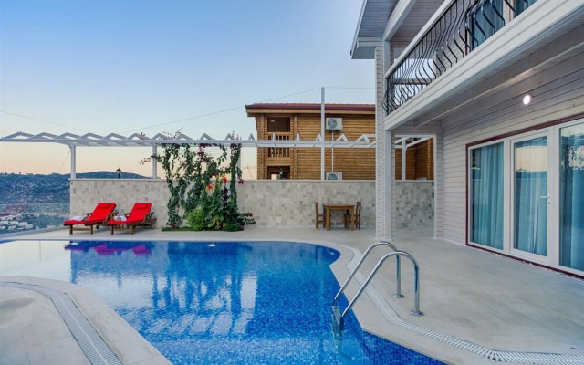 Villa Acelya by Akdenizvillam