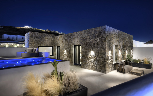 Aeonic Suites and Spa