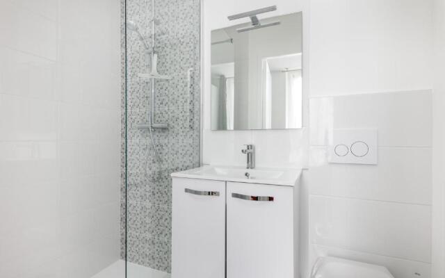 MelenRuz - super studio rénové hypercentre et tramway 1 personne