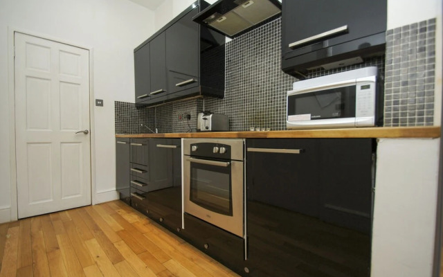 Cambridge Road Studio by Brighton Holiday Lets