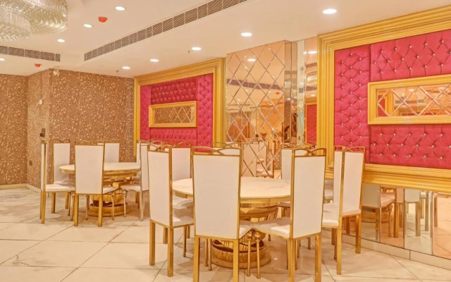 OYO 26766 Laxmi Abode