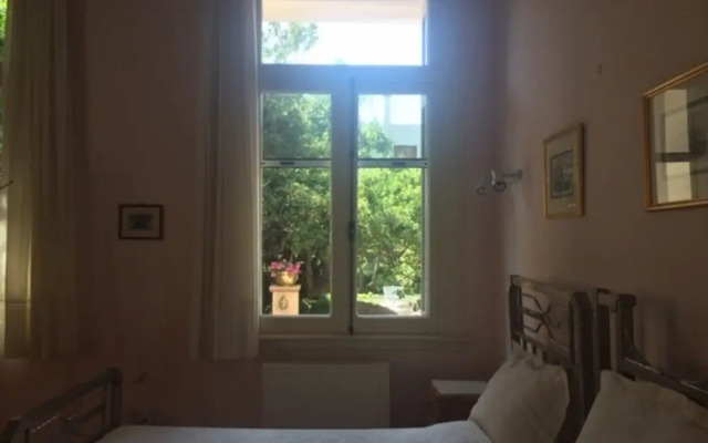 5-bed House With Garden in the City of Chios