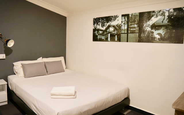Check-Inn at Little India – Guest Rooms – Singapore