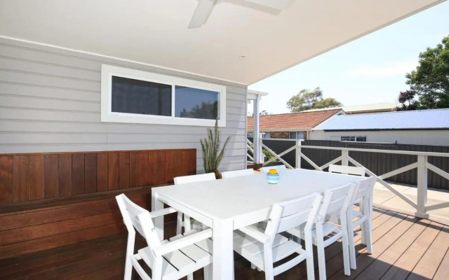 Tilly's Retreat - Pet Friendly - 3 Min Walk to Beach