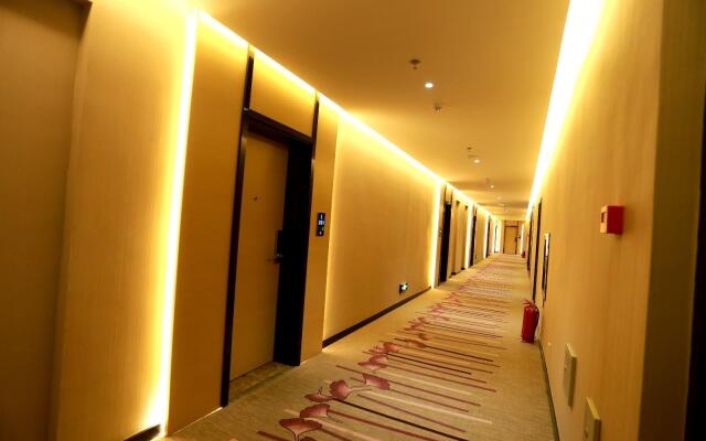Lavande Hotels·Dalian Zhuanghe Xiangyang Road