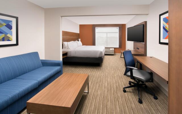 Holiday Inn Express & Suites Baltimore - BWI Airport North by IHG