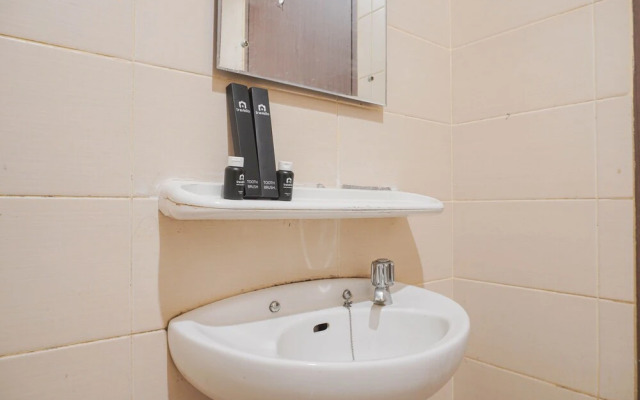 Comfort Living 2Br At Belmont Residence Puri Apartment