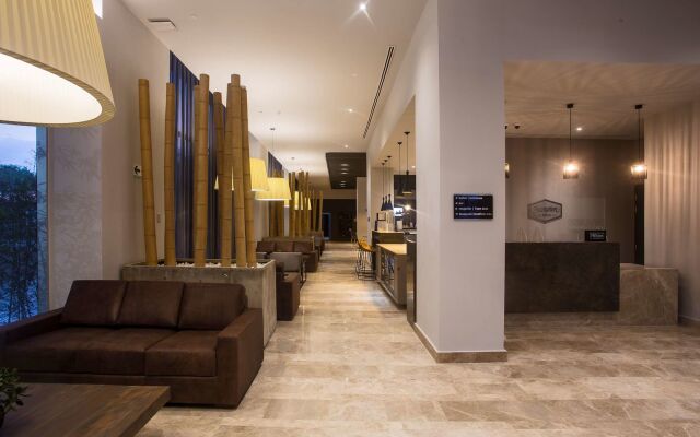 Hampton by Hilton David