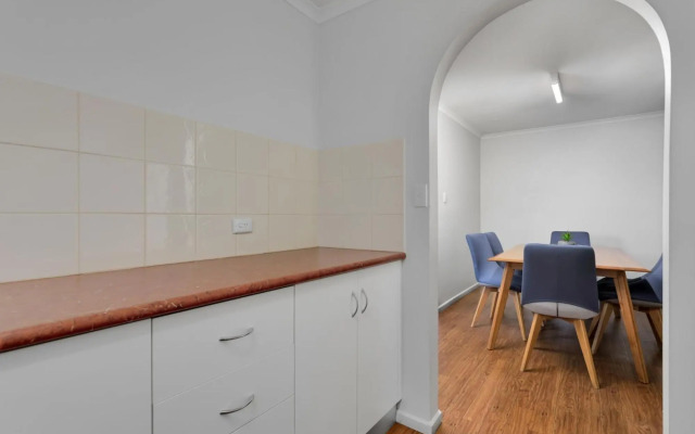 Elphin Motel & Serviced Apartments