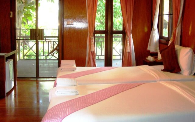 Banviewnam Camping & Resort