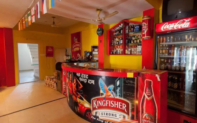 R.R.Hotel Restaurant & Lounge