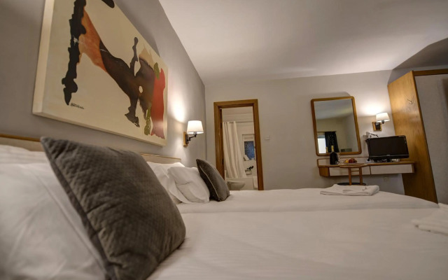 Sliema Chalet Hotel