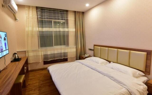 Shell Zhaozhong Ancient Street, Jinzhong County Railway Station Hotel