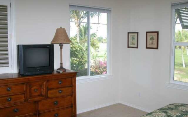 Fairway Villa Walk to Beach