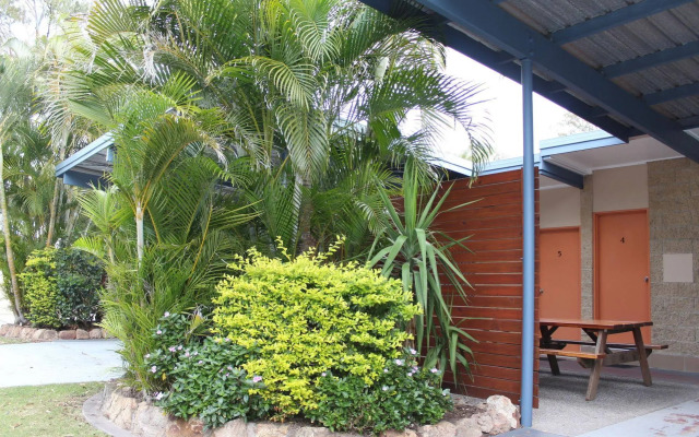 Mango Tree Motel