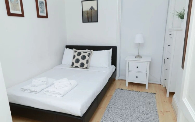 Lovely Flat in Residential Road in West Hampstead