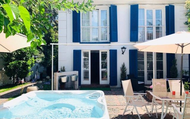 Santiago Village Hostel