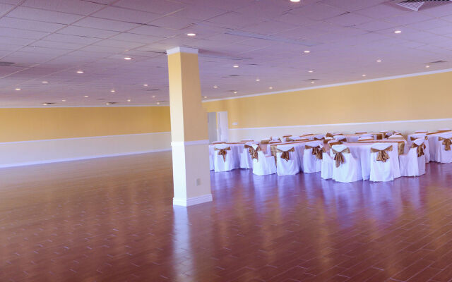 Express Inn & Suites