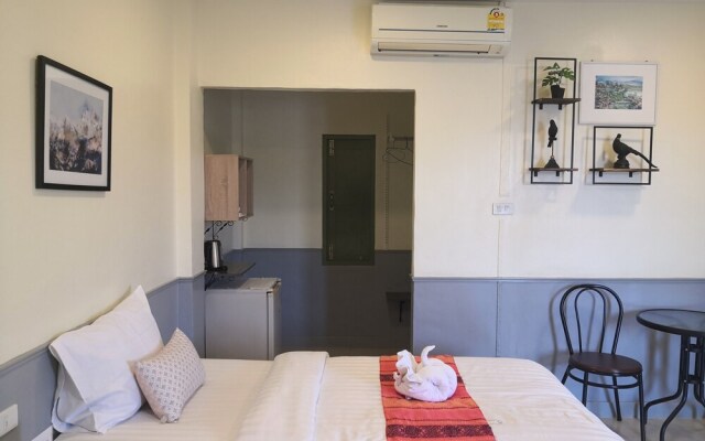 Naruchon Hotel