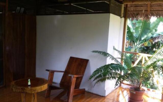Tres Chimbadas Lake Lodge