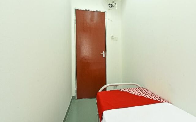 Spot ON 90500 Sri Rampai Metro Hostel