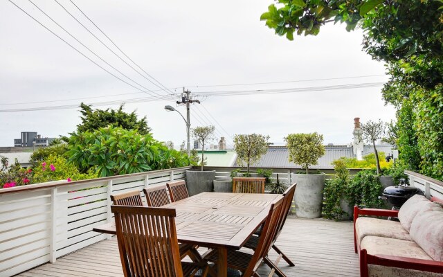 Victorian House on the Atlantic Seaboard