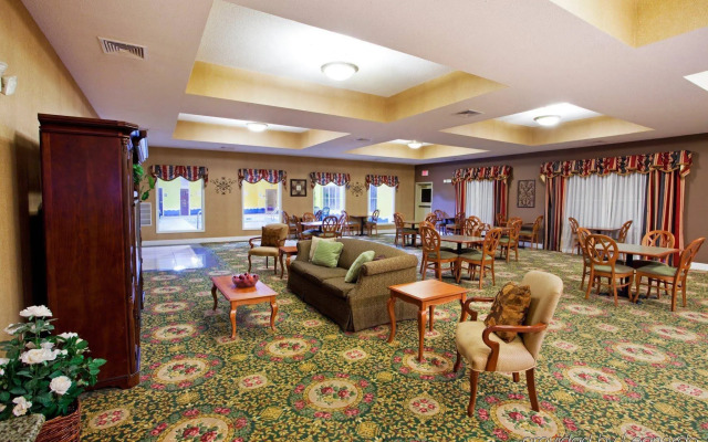 Holiday Inn Express & Suites Thomasville by IHG