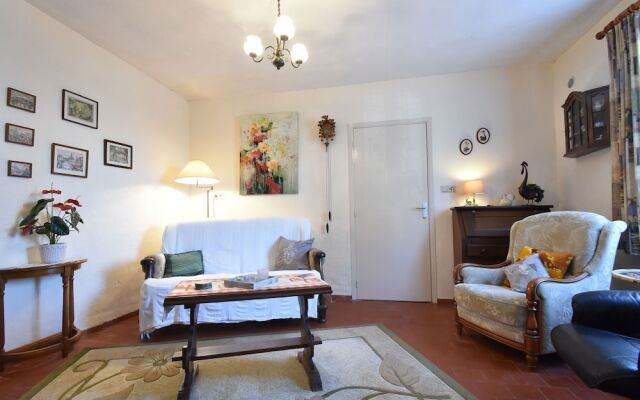 Farmhouse in Fours With Courtyard, Terrace, Fenced Garden