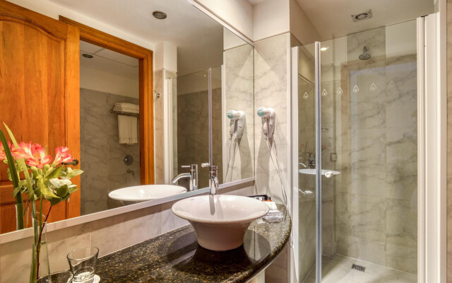 Alma del Lago Suites & Spa