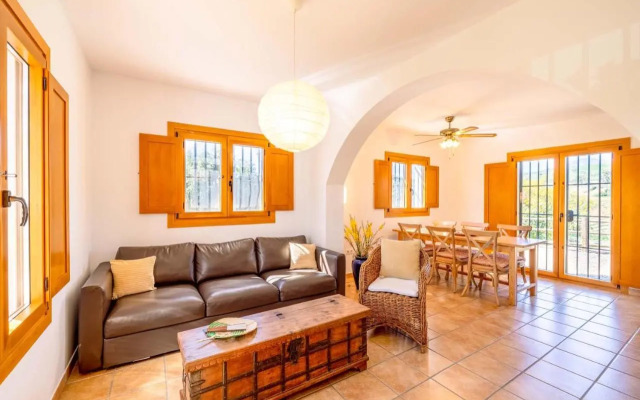 Casa Grande / Rosas Cantares