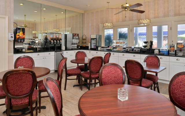 Best Western Plus Santee Inn