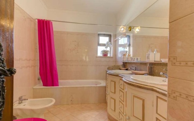 Villa - 4 Bedrooms with Pool and WiFi - 105890