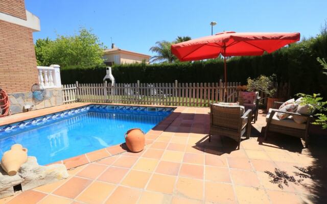 Villa Acogedora Para 8 Personas en Cambrils