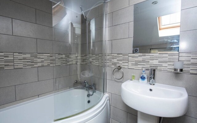 Stunning Penthouse in NQ, City Centre ! Sleeps 8