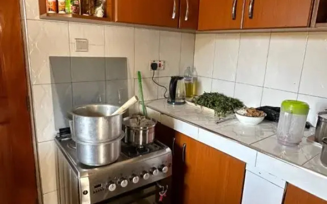 Makanga Hill Suites