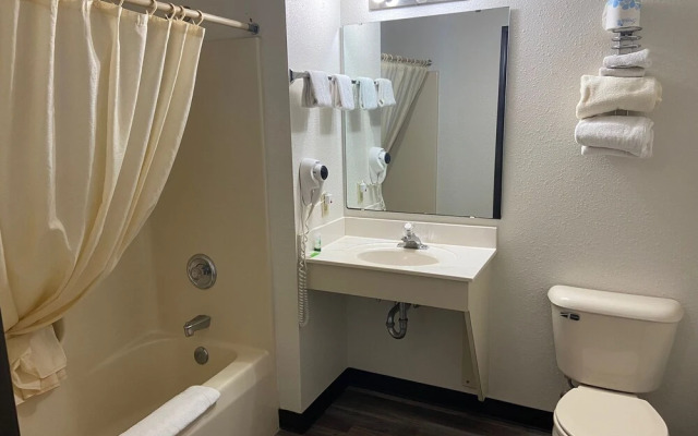 Plymouth Suites Hotel