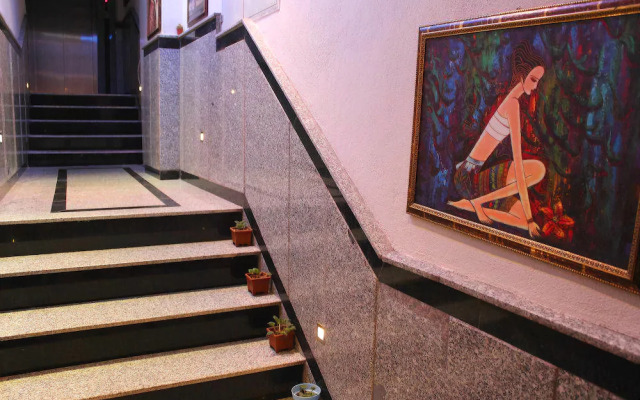 Class Suit Residence