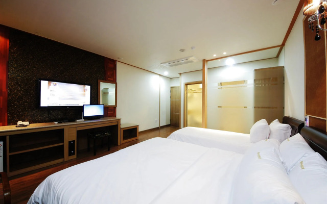 Venezia Tourist Hotel