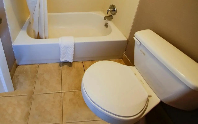 Super 8 Washington/greenville Area