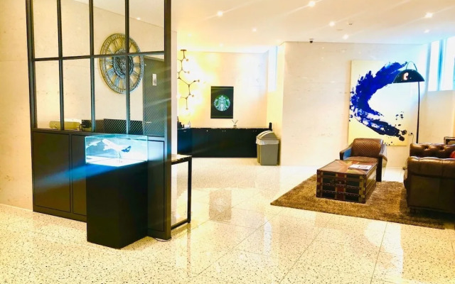 Alma Business Hotel