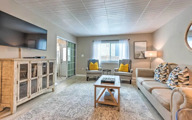 Sunny Destin Condo w/ Pool & Beach Access!