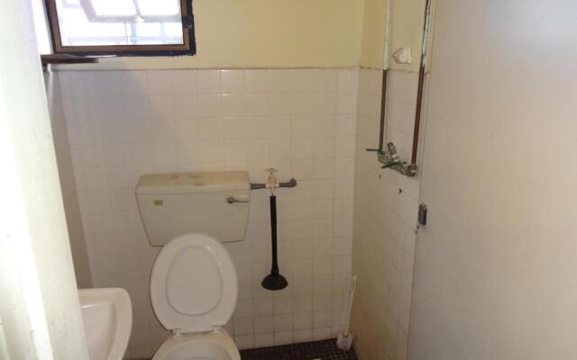 Traveller Bunker Hostel 1