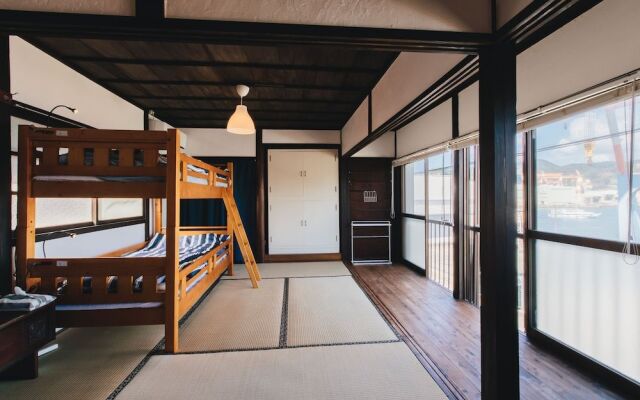 Hostel Dockhouse