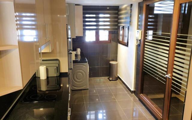 Beach Front Penthouse with Own Pool. BP8B